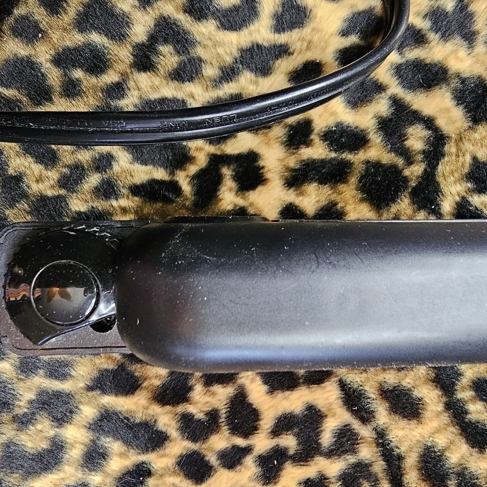 ANDIS HAIR CERAMIC FLAT IRON ELECTRICAL - Picture 12 of 14